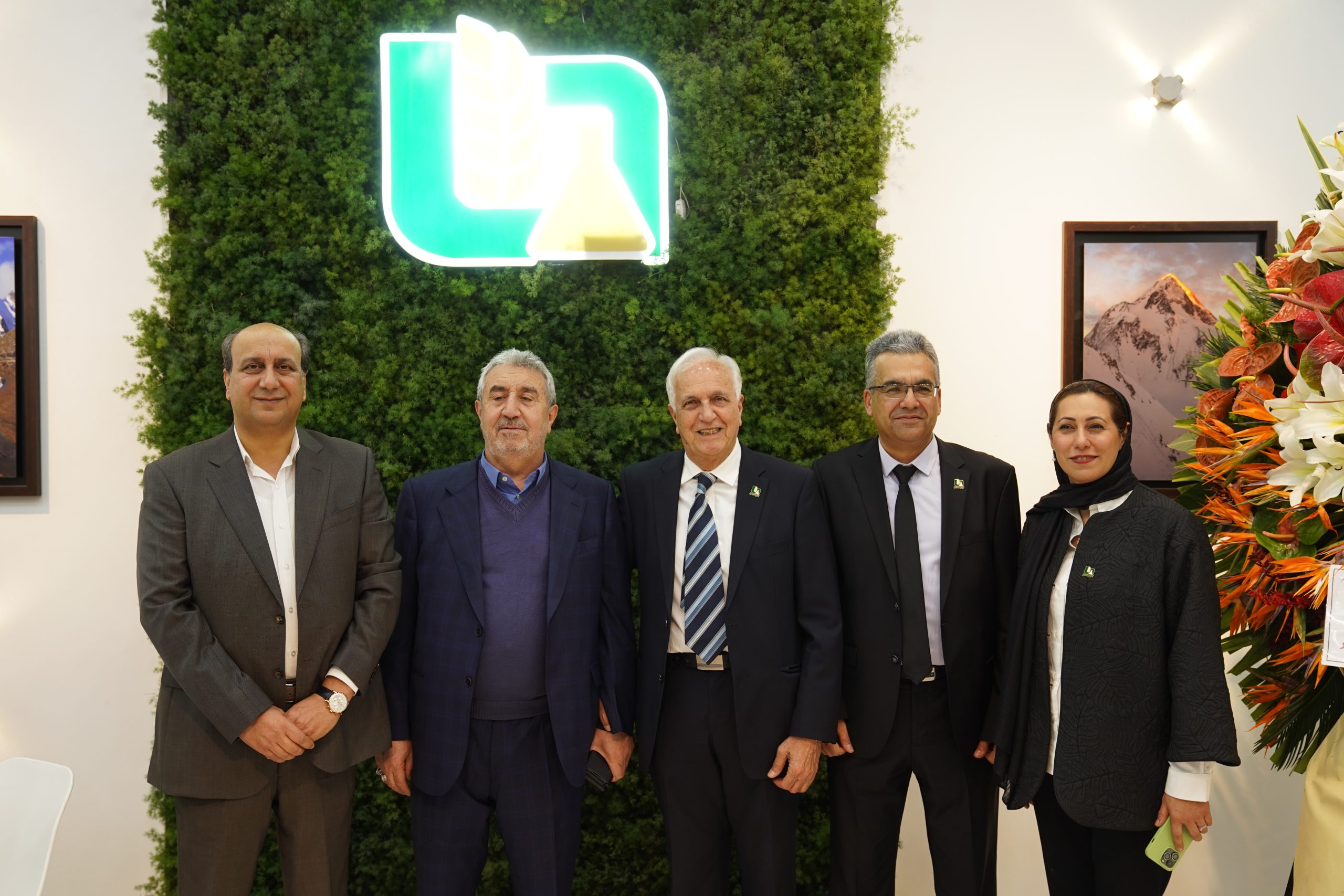 تصویر 16 از 19